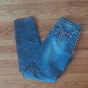 Paris Angel Super Distressed Embroidered Jeans 💗 Size 4